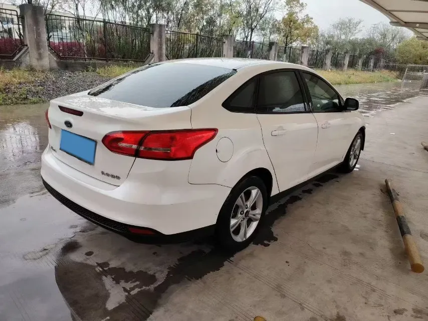 2017 Ford Focus 1.6L 125HP L4 6DCT,autocango,china used car exporter,china ev exporter,chinese used car exporter,chinese used ev exporter