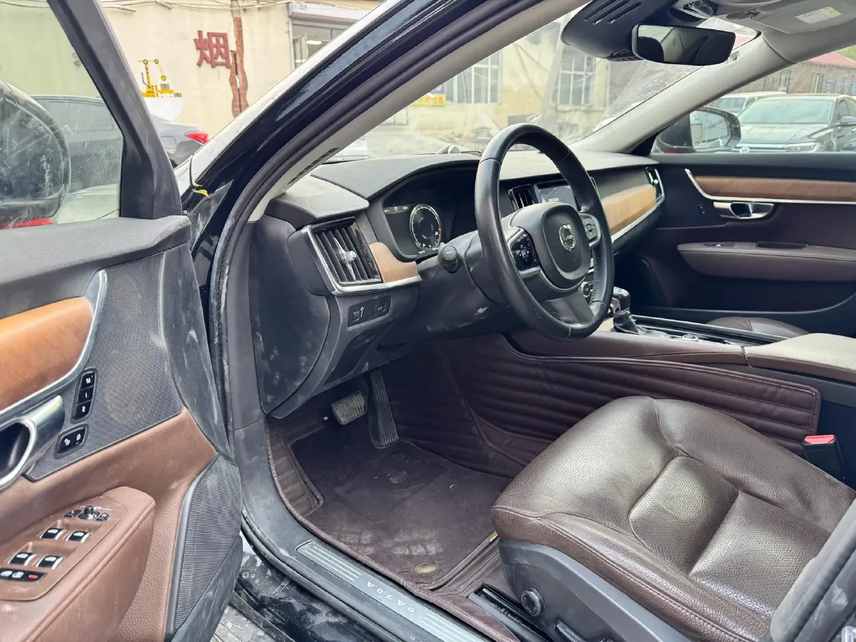 2019 Infiniti Q70 2.0T 211HP L4 7AT,autocango,china used car exporter,china ev exporter,chinese used car exporter,chinese used ev exporter