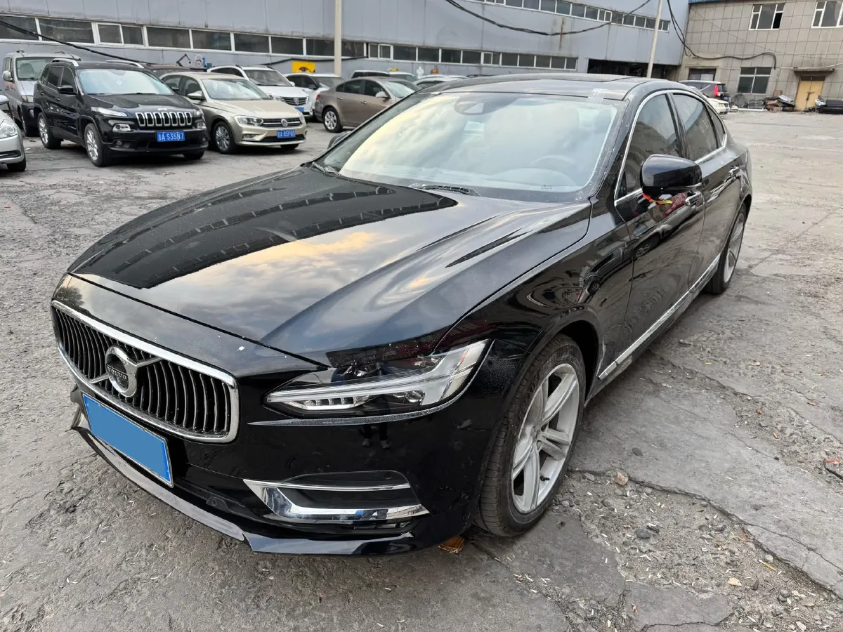 2019 Infiniti Q70 2.0T 211HP L4 7AT,autocango,china used car exporter,china ev exporter,chinese used car exporter,chinese used ev exporter