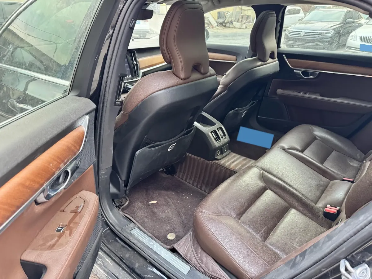 2019 Infiniti Q70 2.0T 211HP L4 7AT,autocango,china used car exporter,china ev exporter,chinese used car exporter,chinese used ev exporter