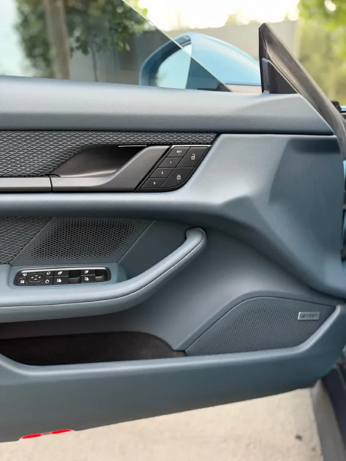 2022 Porsche Taycan 2AT BEV 79.2KWH,autocango,china used car exporter,china ev exporter,chinese used car exporter,chinese used ev exporter