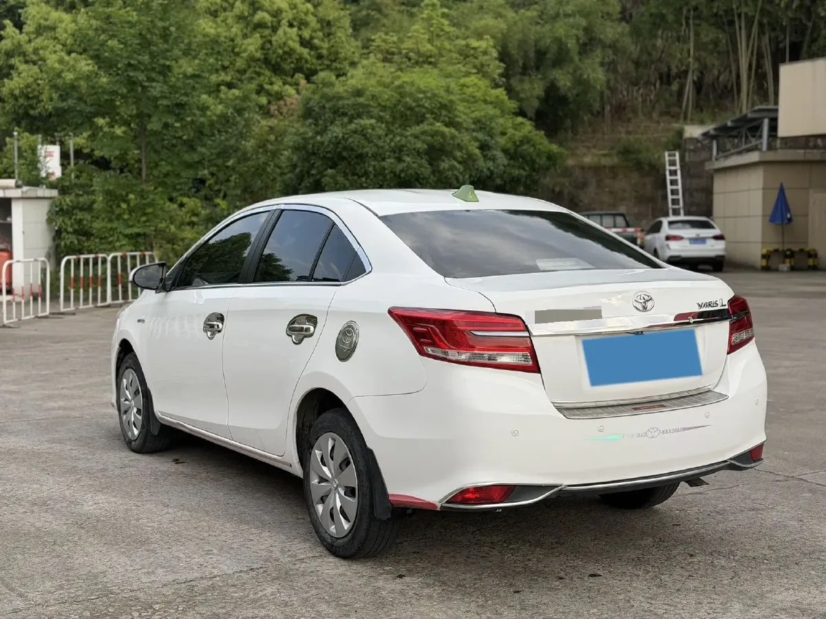 2021 Toyota Yaris L 1.5L 112HP L4 CVT,autocango,china used car exporter,china ev exporter,chinese used car exporter,chinese used ev exporter