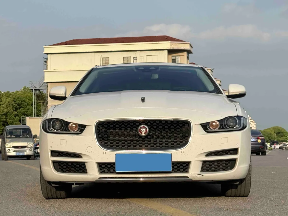 2019 Land Rover Discovery Sport 2.0T 200HP L4 9AT,autocango,china used car exporter,china ev exporter,chinese used car exporter,chinese used ev exporter