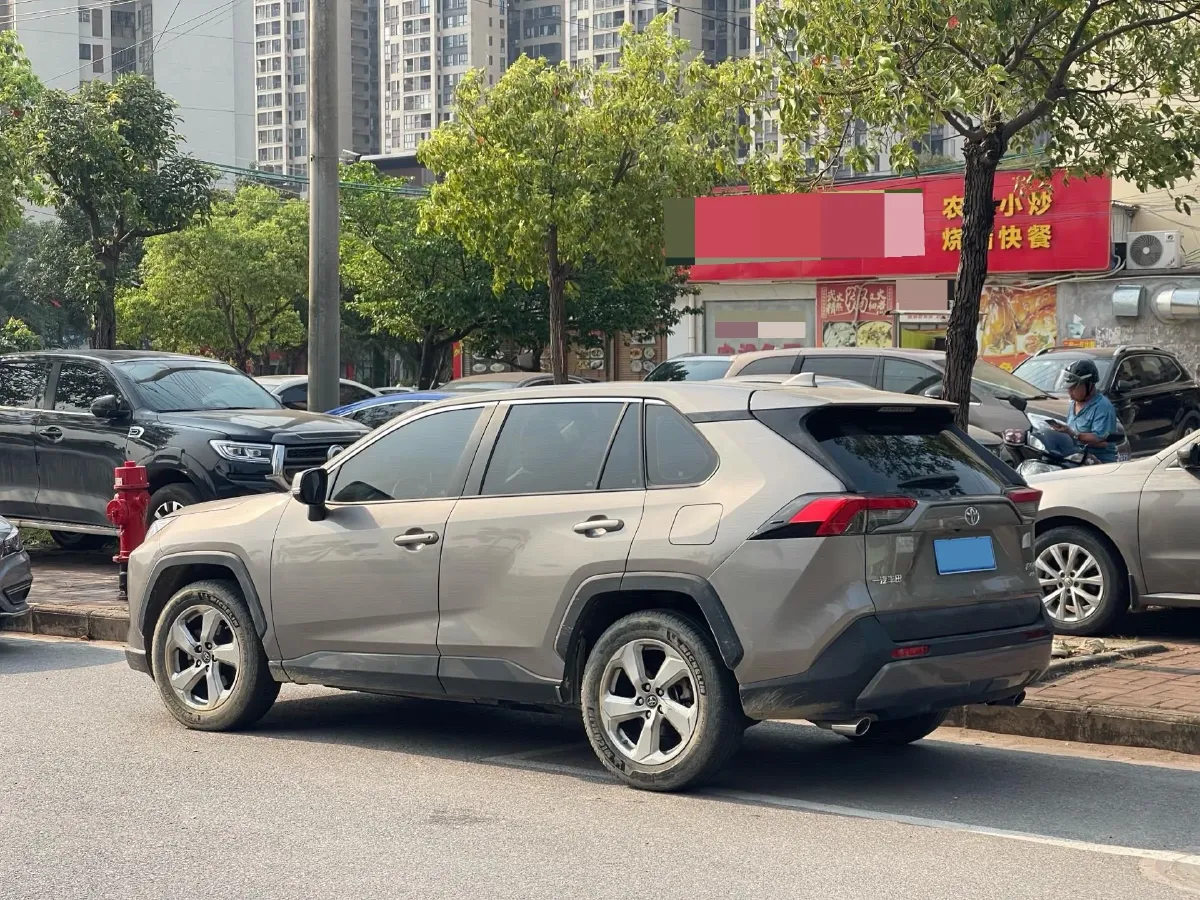 2021 Toyota RAV4 2.0L 171HP L4 CVT,autocango,china used car exporter,china ev exporter,chinese used car exporter,chinese used ev exporter