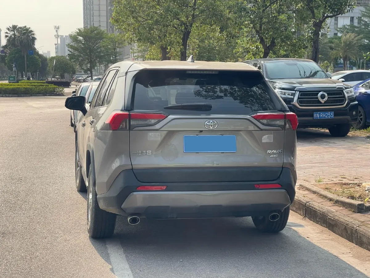 2021 Toyota RAV4 2.0L 171HP L4 CVT,autocango,china used car exporter,china ev exporter,chinese used car exporter,chinese used ev exporter