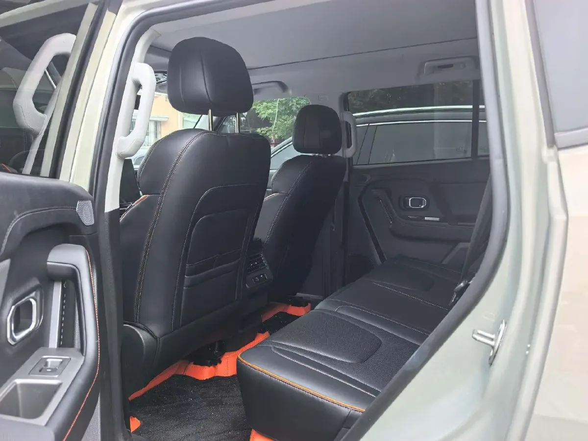 2025 Jetour Traveller 1.5T 184HP L4 7DCT,autocango,china used car exporter,china ev exporter,chinese used car exporter,chinese used ev exporter