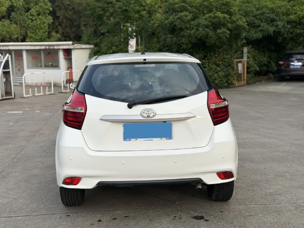 2017 Toyota Yaris L 1.5L 107HP L4 CVT,autocango,china used car exporter,china ev exporter,chinese used car exporter,chinese used ev exporter