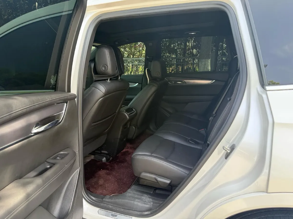 2021 Cadillac XT6 2.0T 237HP L4 9AT,autocango,china used car exporter,china ev exporter,chinese used car exporter,chinese used ev exporter