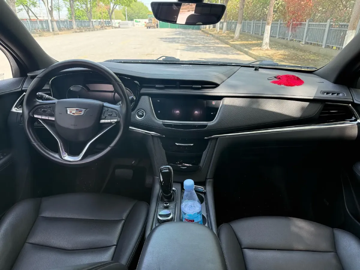 2021 Cadillac XT6 2.0T 237HP L4 9AT,autocango,china used car exporter,china ev exporter,chinese used car exporter,chinese used ev exporter