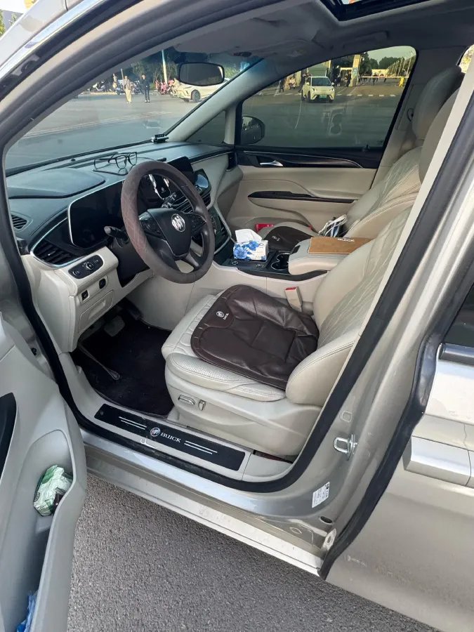 2021 Buick GL8 2.0T 237HP L4 9AT,autocango,china used car exporter,china ev exporter,chinese used car exporter,chinese used ev exporter