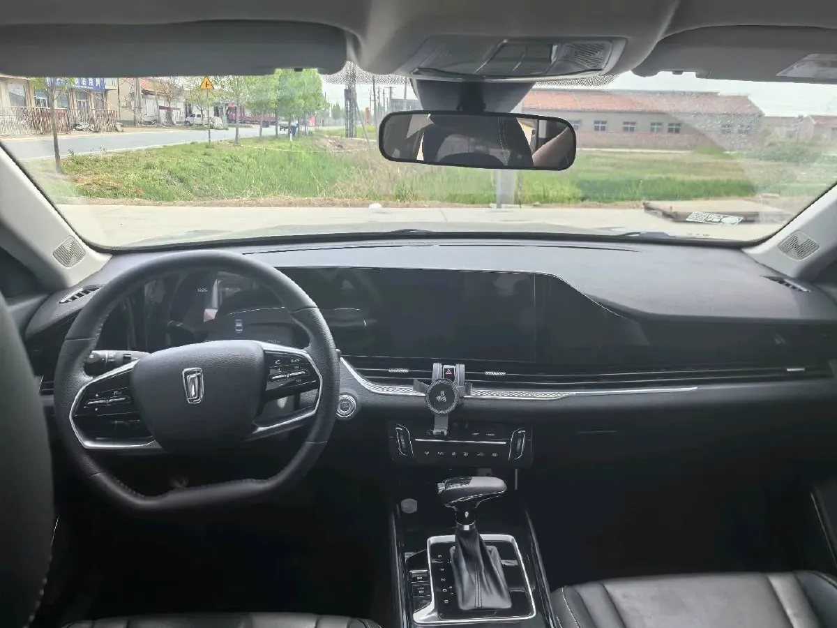 2025 Bestune B70 1.5T 169HP L4 7DCT,autocango,china used car exporter,china ev exporter,chinese used car exporter,chinese used ev exporter