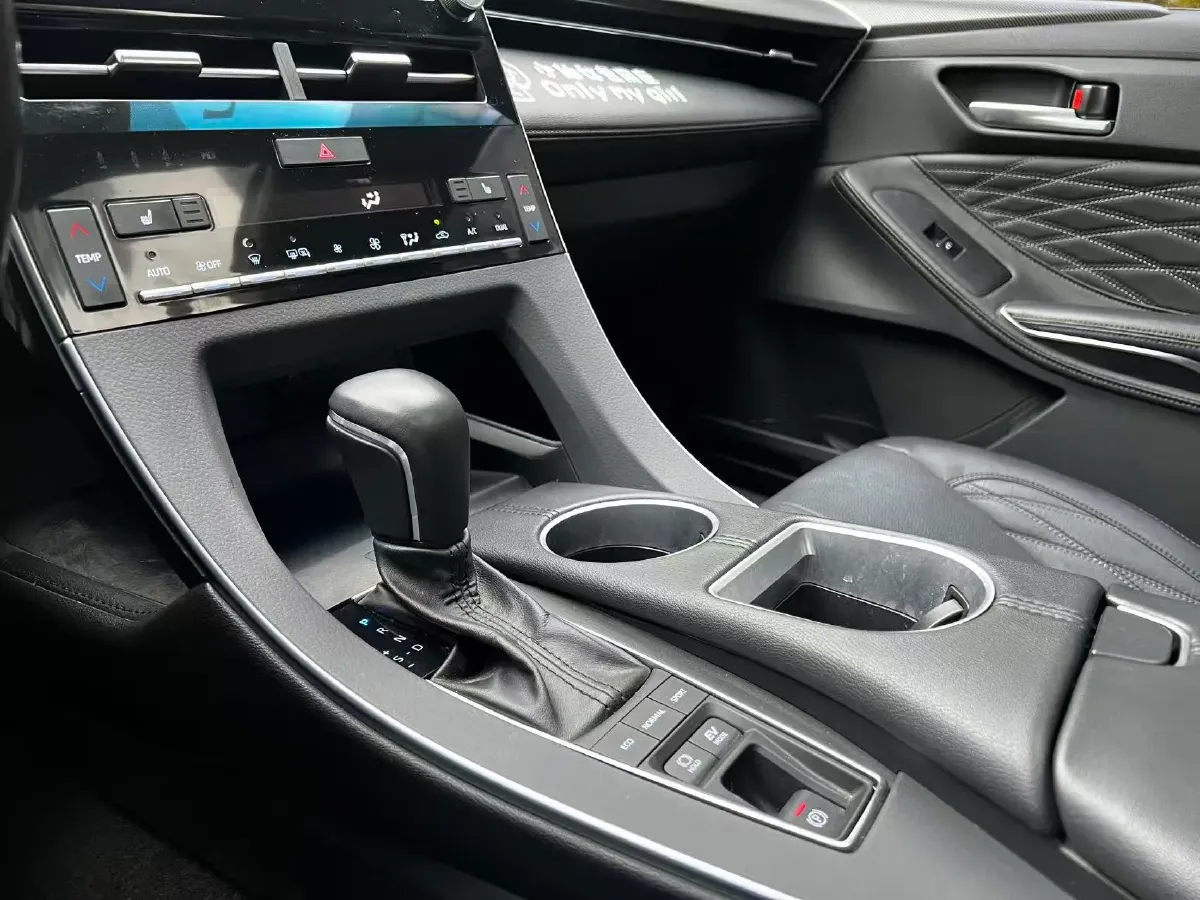 2019 Toyota Avalon 2.5L 178HP L4 E-CVT Hybrid,autocango,china used car exporter,china ev exporter,chinese used car exporter,chinese used ev exporter