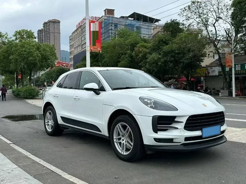 2018 Porsche Macan 2.0T 252HP L4 7DCT,autocango,china used car exporter,china ev exporter,chinese used car exporter,chinese used ev exporter
