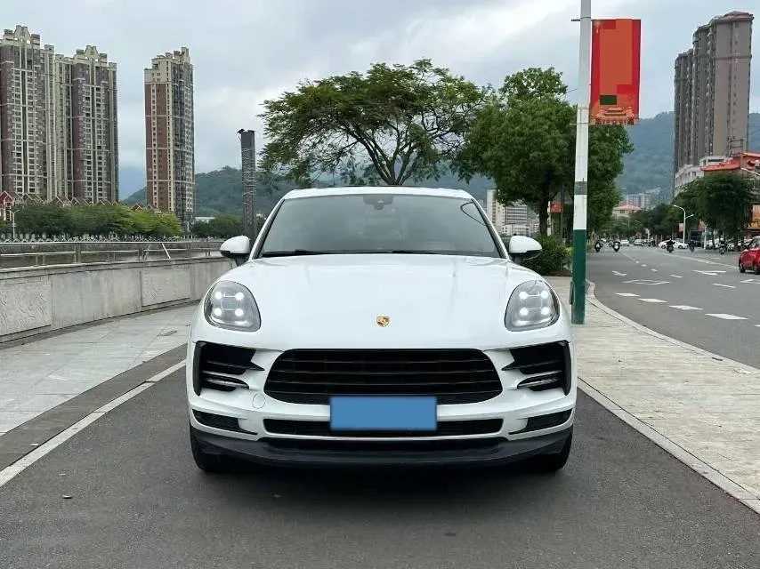 2018 Porsche Macan 2.0T 252HP L4 7DCT,autocango,china used car exporter,china ev exporter,chinese used car exporter,chinese used ev exporter