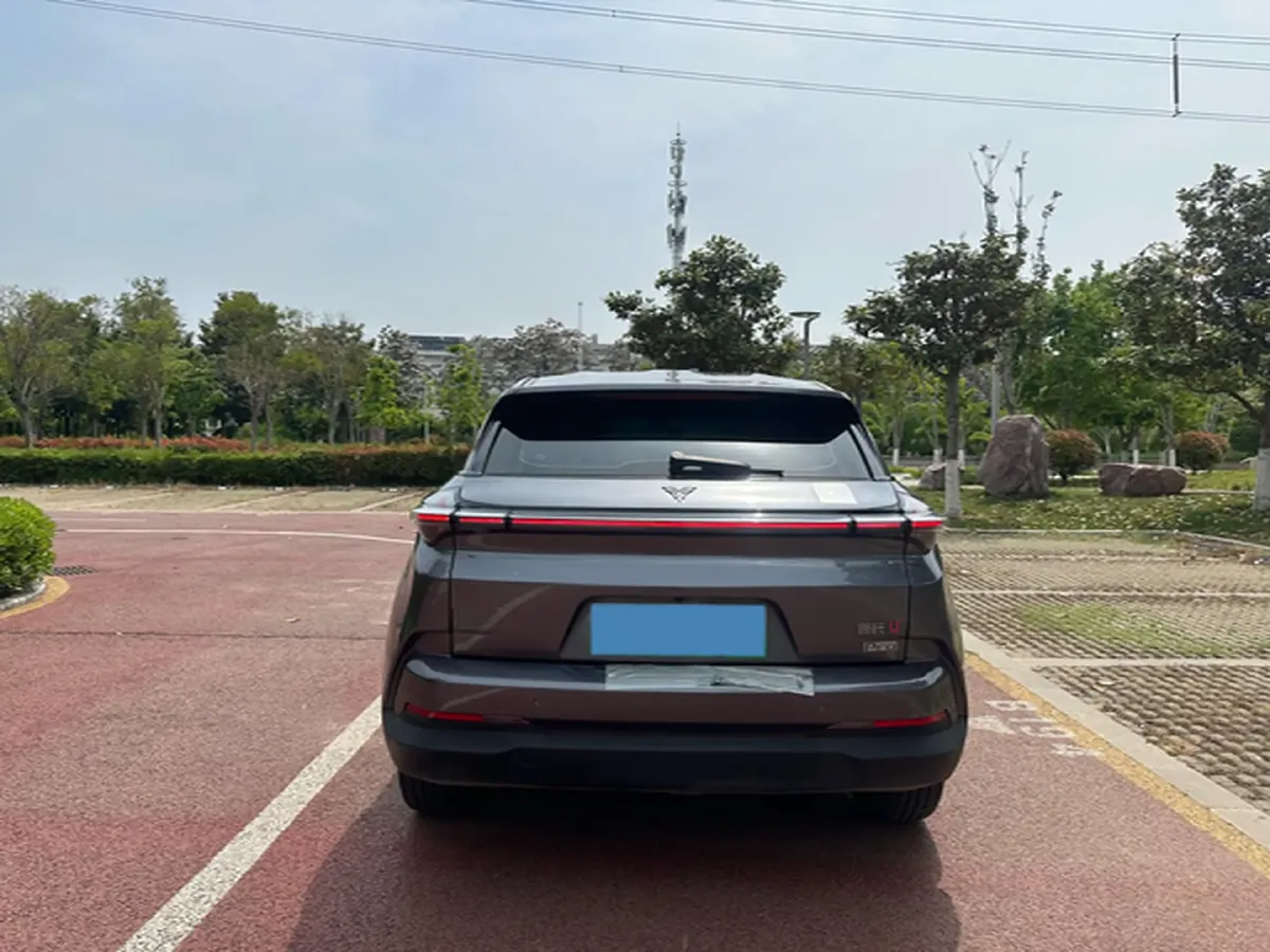 2022 Venucia Grand V 1.5T 190HP L4 7DCT,autocango,china used car exporter,china ev exporter,chinese used car exporter,chinese used ev exporter