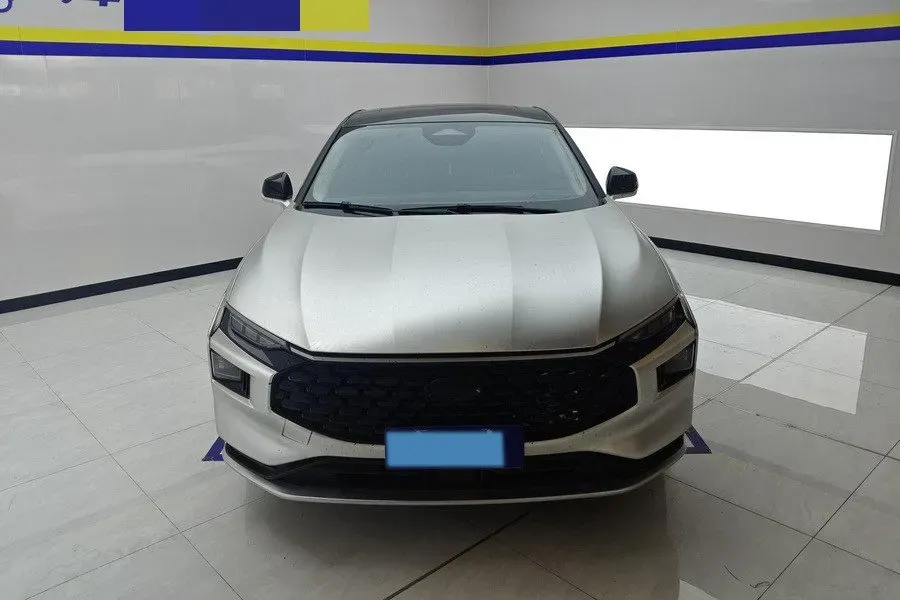 2025 Ford Mondeo 2.0T 254HP L4 8AT,autocango,china used car exporter,china ev exporter,chinese used car exporter,chinese used ev exporter