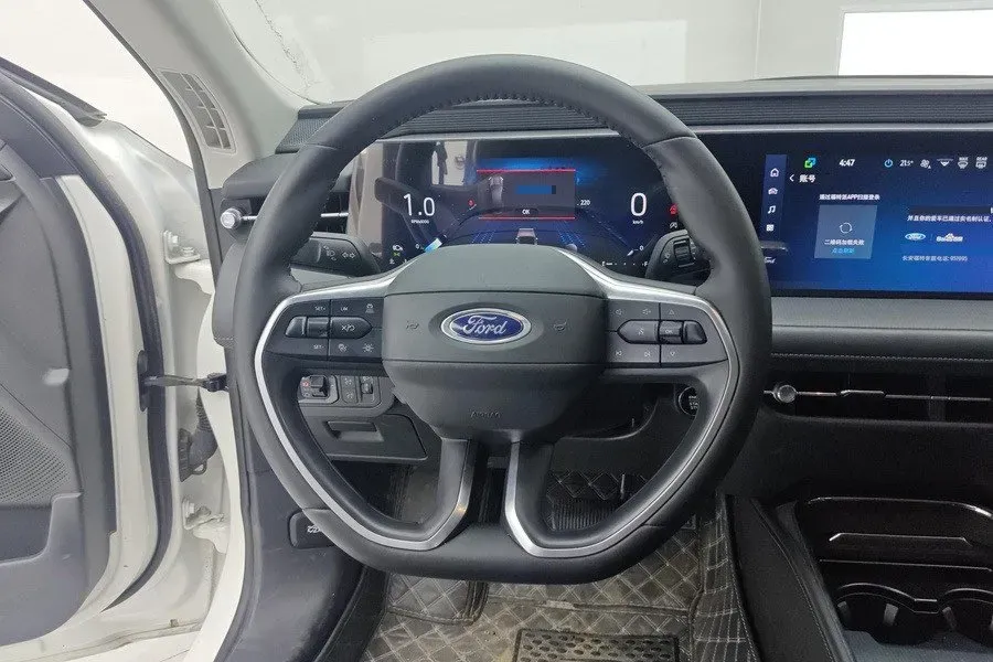 2025 Ford Mondeo 2.0T 254HP L4 8AT,autocango,china used car exporter,china ev exporter,chinese used car exporter,chinese used ev exporter