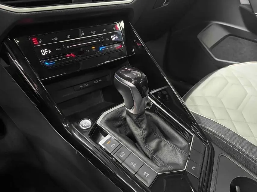 2023 Volkswagen Tayron 1.4T 150HP L4 7DCT,autocango,china used car exporter,china ev exporter,chinese used car exporter,chinese used ev exporter