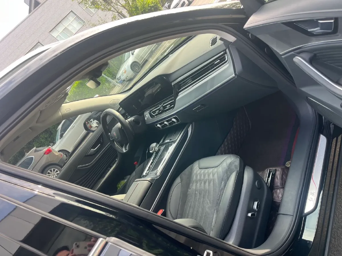 2023 HongQi HS5 2.0T 252HP L4 8AT,autocango,china used car exporter,china ev exporter,chinese used car exporter,chinese used ev exporter