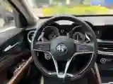2017 Alfa Romeo Stelvio 2.0T 280HP L4 8AT