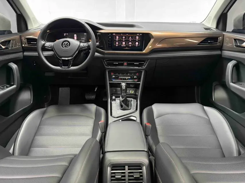 2022 MAXUS XinTu V90 2.0T 150HP L4 6AT,autocango,china used car exporter,china ev exporter,chinese used car exporter,chinese used ev exporter