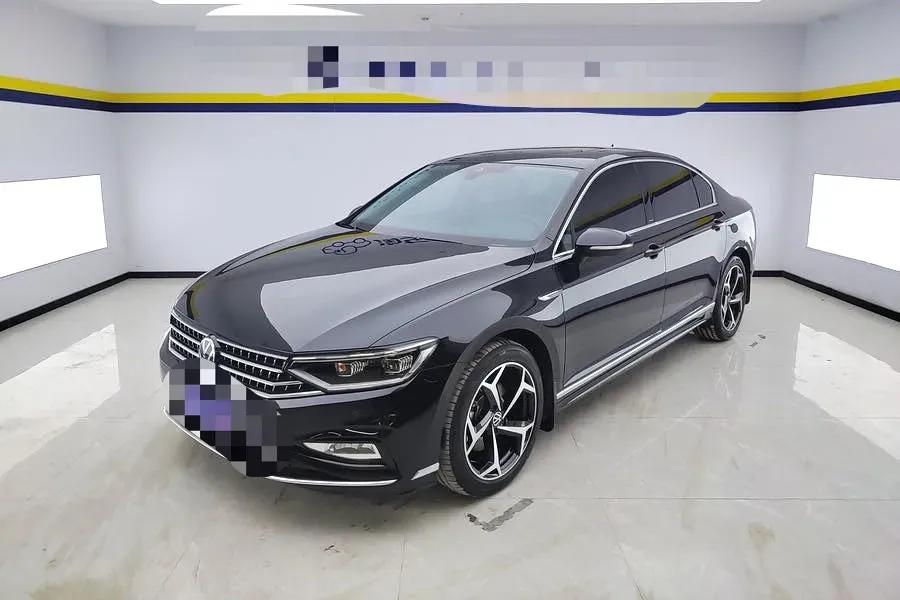 2023 Volkswagen Magotan 2.0T 186HP L4 7DCT,autocango,china used car exporter,china ev exporter,chinese used car exporter,chinese used ev exporter