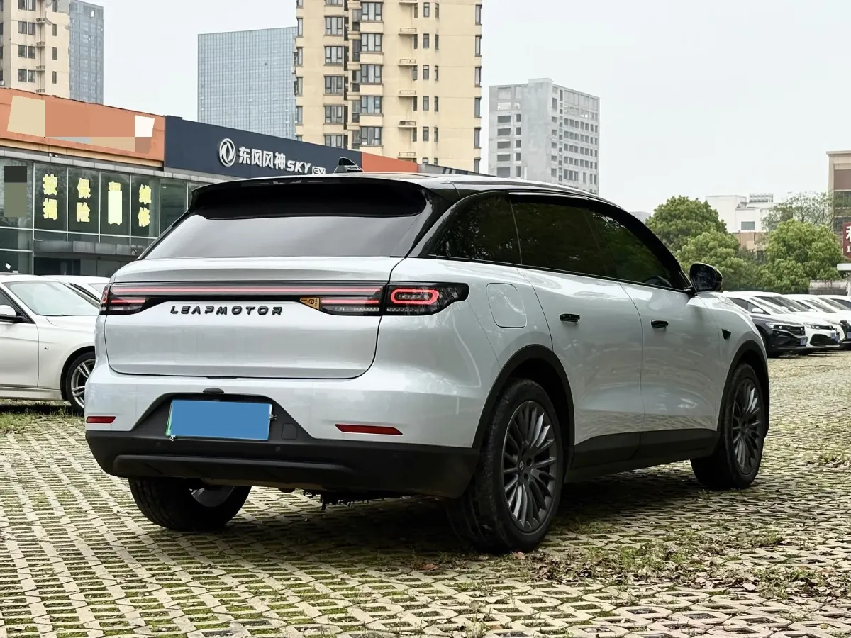 2024 Leapmotor C11 1.5L 95HP L4 REEV 30.1KWH,autocango,china used car exporter,china ev exporter,chinese used car exporter,chinese used ev exporter