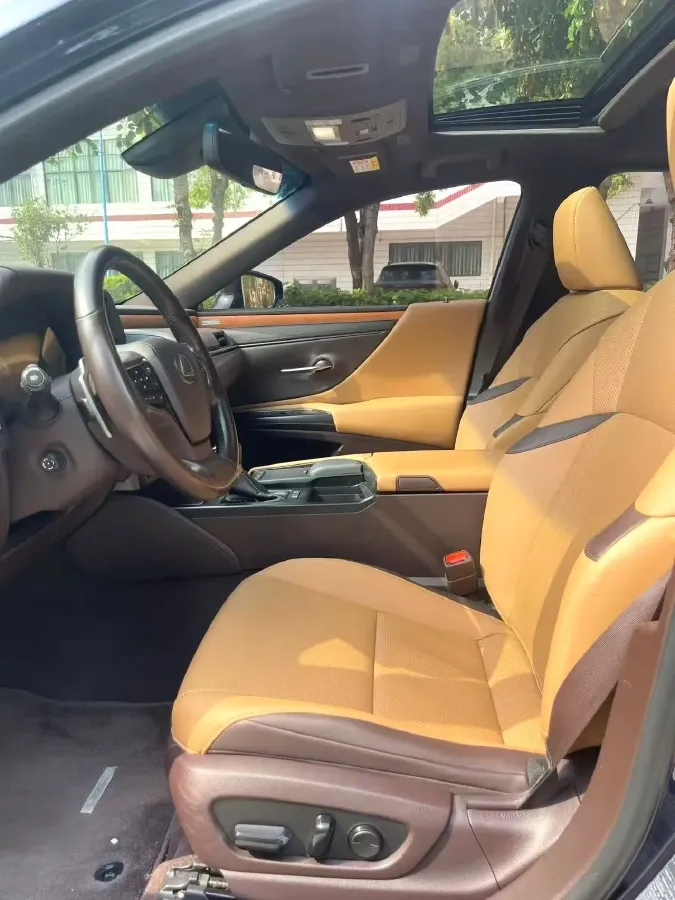 2018 Lexus ES 2.5L 207HP L4 8AT,autocango,china used car exporter,china ev exporter,chinese used car exporter,chinese used ev exporter