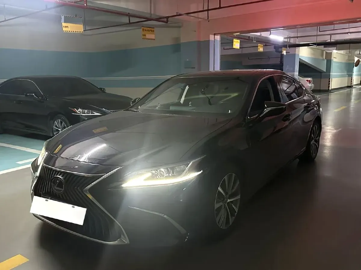 2018 Lexus ES 2.5L 207HP L4 8AT,autocango,china used car exporter,china ev exporter,chinese used car exporter,chinese used ev exporter