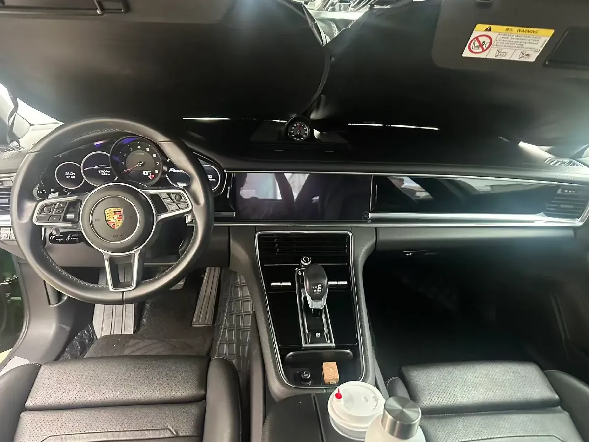2019 Porsche Panamera 2.9T 330HP V6 8DCT,autocango,china used car exporter,china ev exporter,chinese used car exporter,chinese used ev exporter