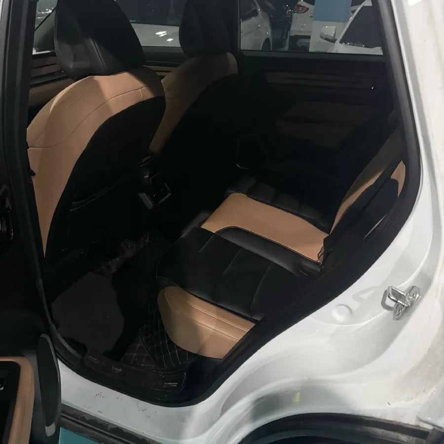 2023 Geely ICON 1.5T 181HP L4 7DCT,autocango,china used car exporter,china ev exporter,chinese used car exporter,chinese used ev exporter