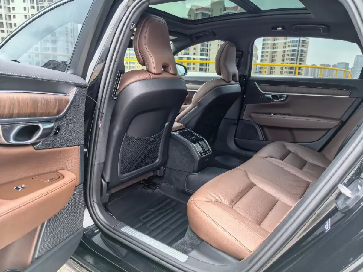 2022 Volvo S90 2.0T 250HP L4 8AT,autocango,china used car exporter,china ev exporter,chinese used car exporter,chinese used ev exporter