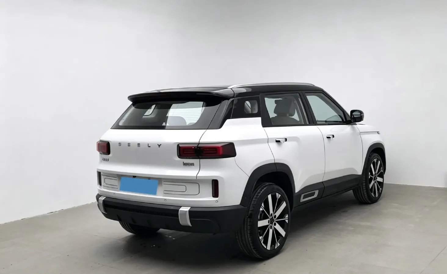2023 Geely ICON 1.5T 181HP L4 7DCT,autocango,china used car exporter,china ev exporter,chinese used car exporter,chinese used ev exporter