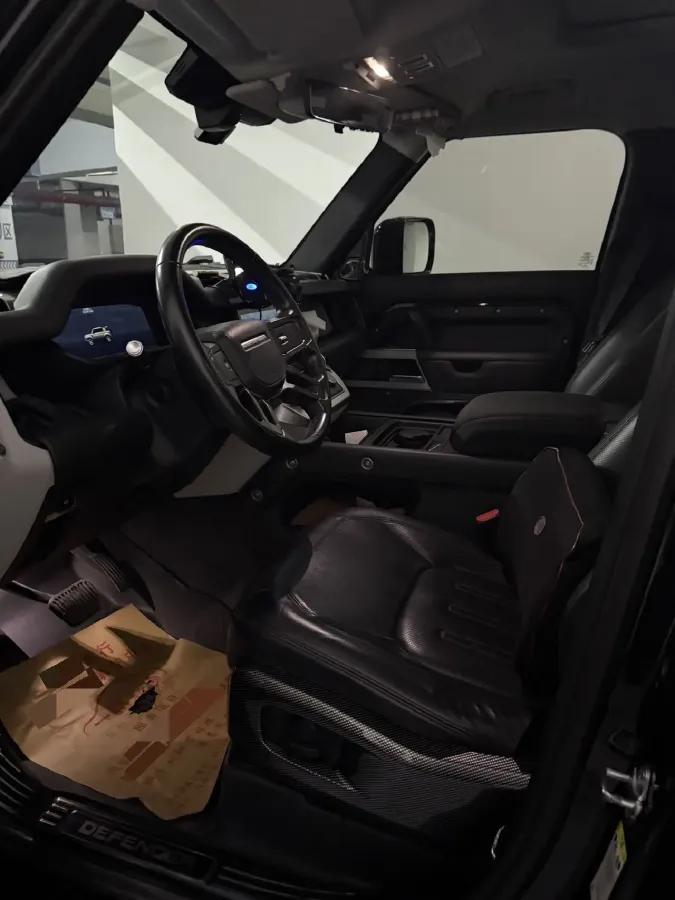 2020 Land Rover Defender 3.0T 400HP L6 8AT,autocango,china used car exporter,china ev exporter,chinese used car exporter,chinese used ev exporter