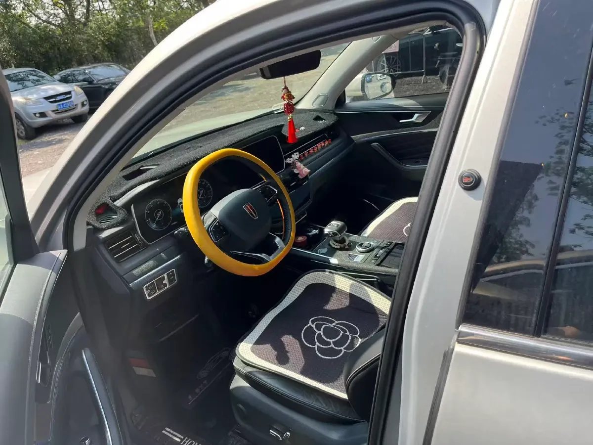 2022 HongQi HS5 2.0T 224HP L4 6AT,autocango,china used car exporter,china ev exporter,chinese used car exporter,chinese used ev exporter