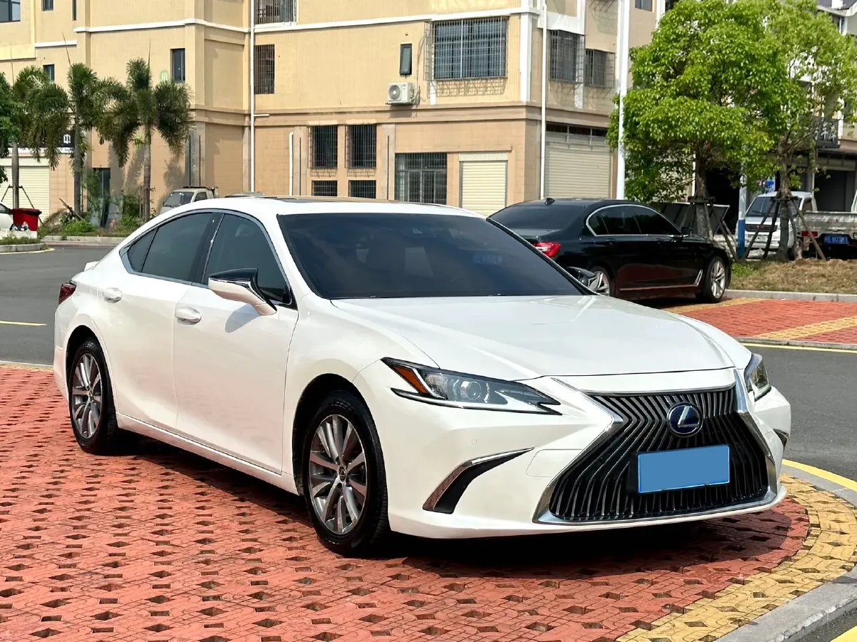 2020 Lexus ES 2.5L 178HP L4 E-CVT Hybrid,autocango,china used car exporter,china ev exporter,chinese used car exporter,chinese used ev exporter