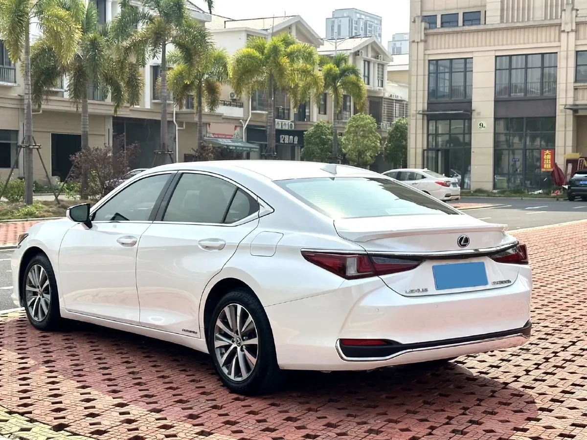 2020 Lexus ES 2.5L 178HP L4 E-CVT Hybrid,autocango,china used car exporter,china ev exporter,chinese used car exporter,chinese used ev exporter