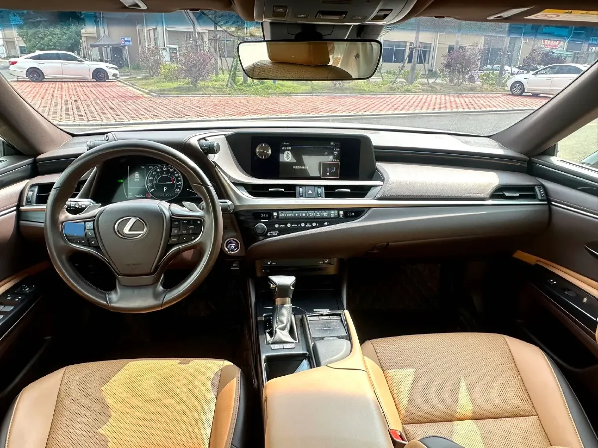 2020 Lexus ES 2.5L 178HP L4 E-CVT Hybrid,autocango,china used car exporter,china ev exporter,chinese used car exporter,chinese used ev exporter
