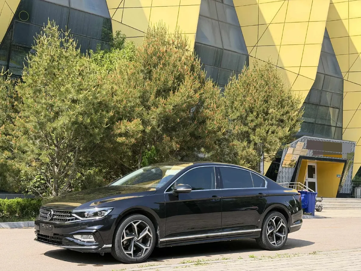 2023 Volkswagen Magotan 2.0T 186HP L4 7DCT,autocango,china used car exporter,china ev exporter,chinese used car exporter,chinese used ev exporter