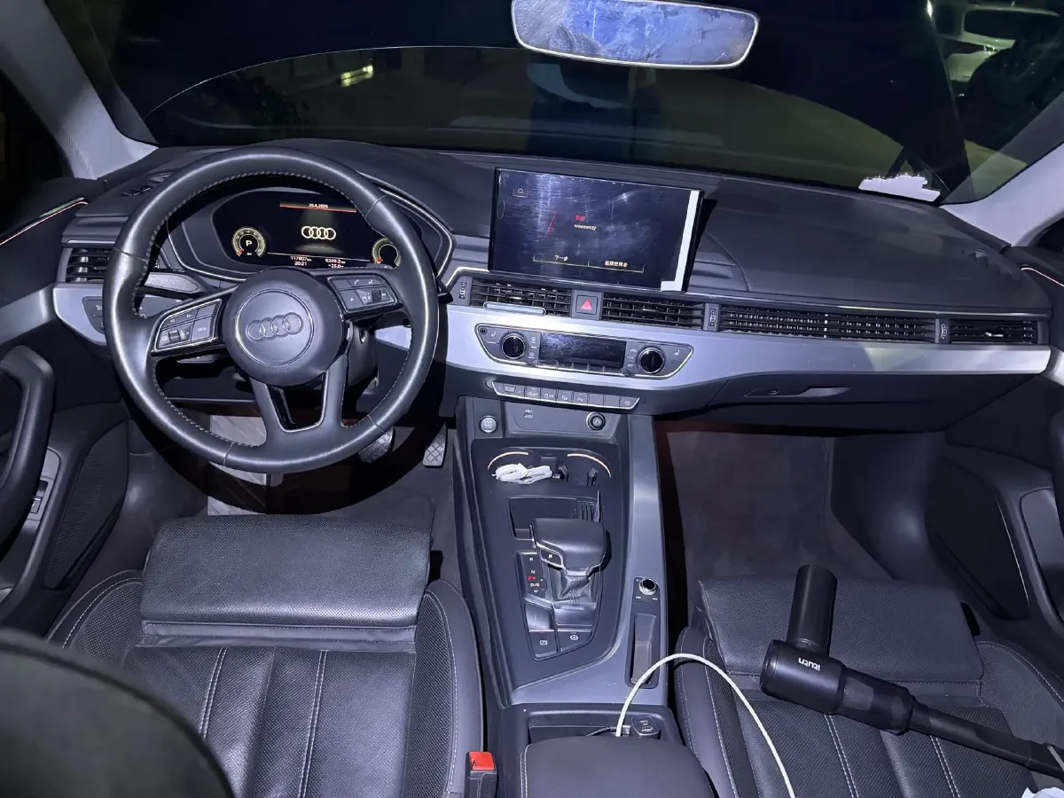 2020 Audi A4L 2.0T 190HP L4 7DCT,autocango,china used car exporter,china ev exporter,chinese used car exporter,chinese used ev exporter