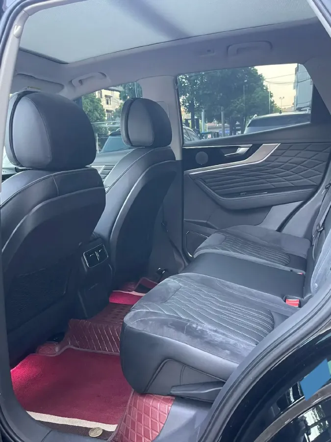 2022 HongQi HS5 2.0T 224HP L4 6AT,autocango,china used car exporter,china ev exporter,chinese used car exporter,chinese used ev exporter