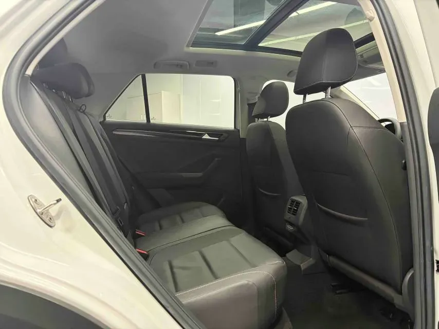 2022 Buick Envista 1.5T 184HP L4 CVT,autocango,china used car exporter,china ev exporter,chinese used car exporter,chinese used ev exporter