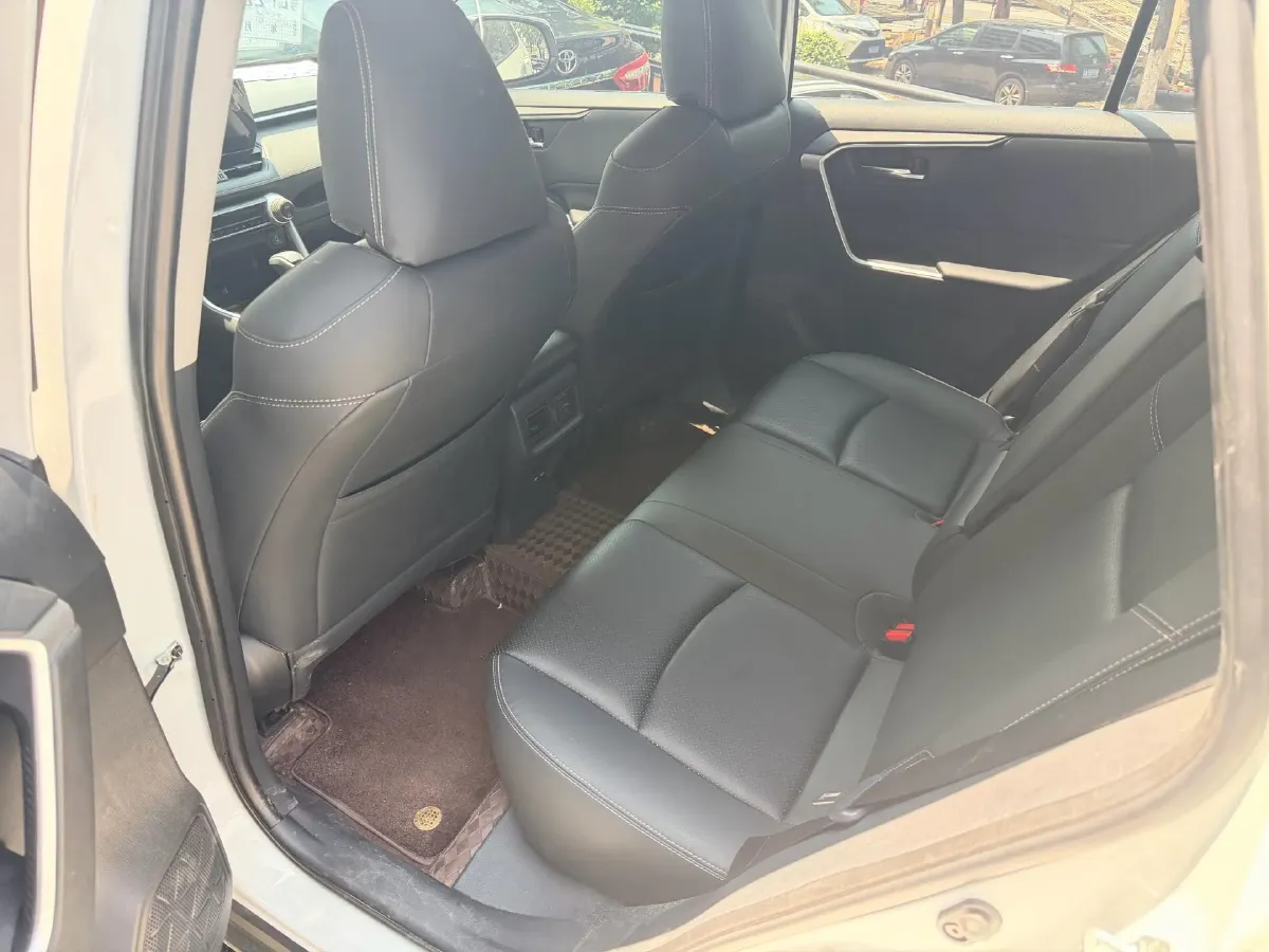 2023 Toyota RAV4 2.0L 171HP L4 CVT,autocango,china used car exporter,china ev exporter,chinese used car exporter,chinese used ev exporter