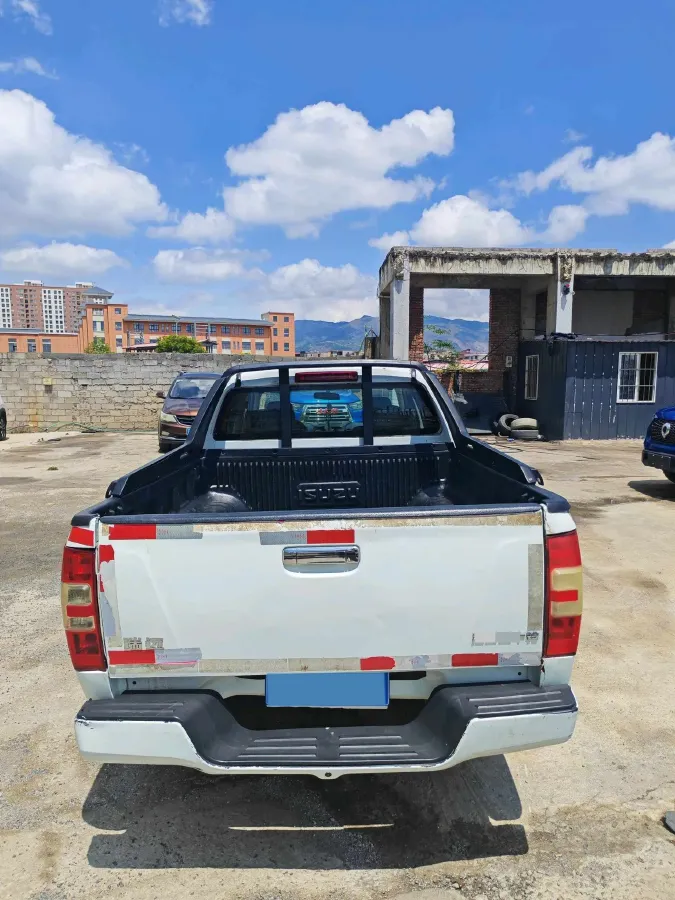 2018 Isuzu LingTuo 2.5T 129HP L4 6MT,autocango,china used car exporter,china ev exporter,chinese used car exporter,chinese used ev exporter