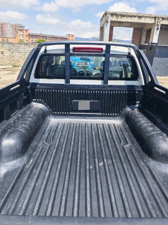 2018 Isuzu LingTuo 2.5T 129HP L4 6MT,autocango,china used car exporter,china ev exporter,chinese used car exporter,chinese used ev exporter