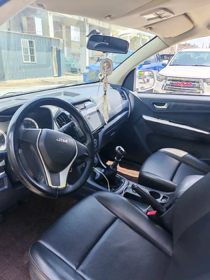 2018 Isuzu LingTuo 2.5T 129HP L4 6MT,autocango,china used car exporter,china ev exporter,chinese used car exporter,chinese used ev exporter