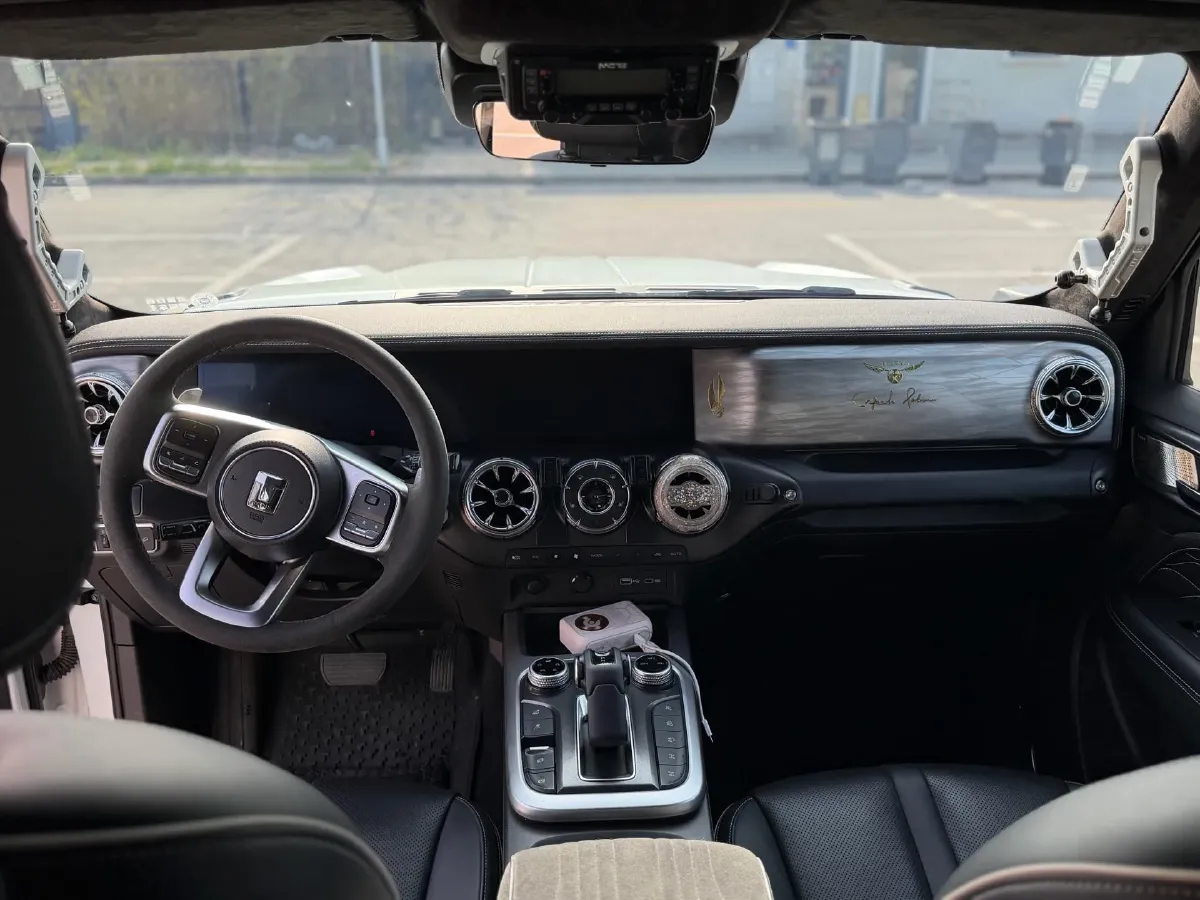 2023 Tank 300 2.0T 227HP L4 8AT,autocango,china used car exporter,china ev exporter,chinese used car exporter,chinese used ev exporter