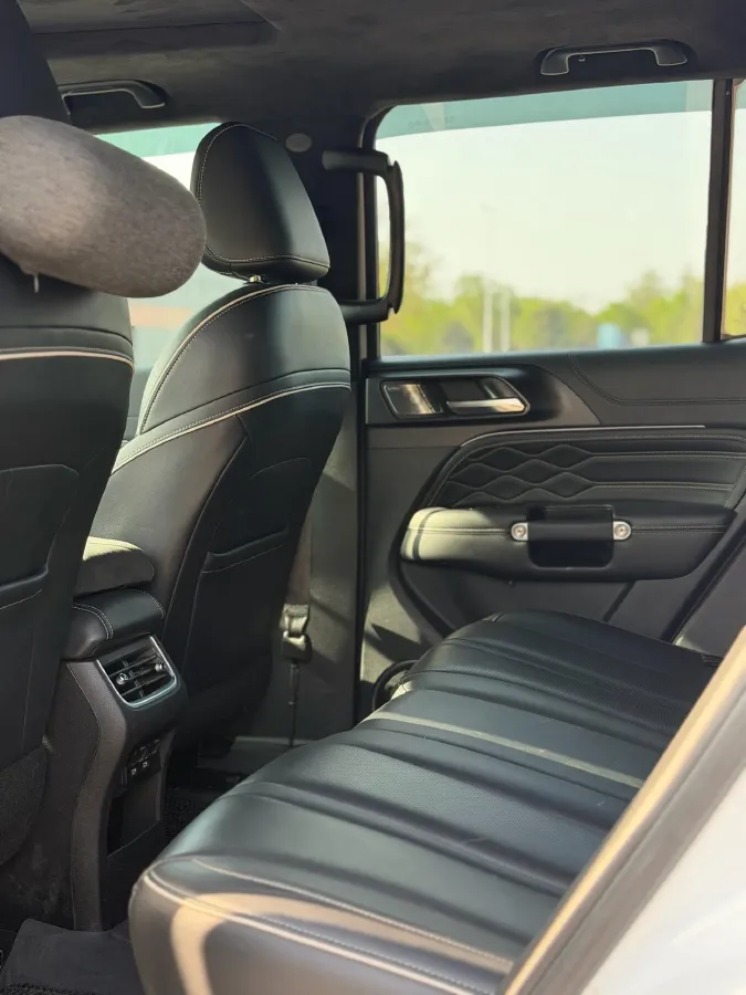 2023 Tank 300 2.0T 227HP L4 8AT,autocango,china used car exporter,china ev exporter,chinese used car exporter,chinese used ev exporter