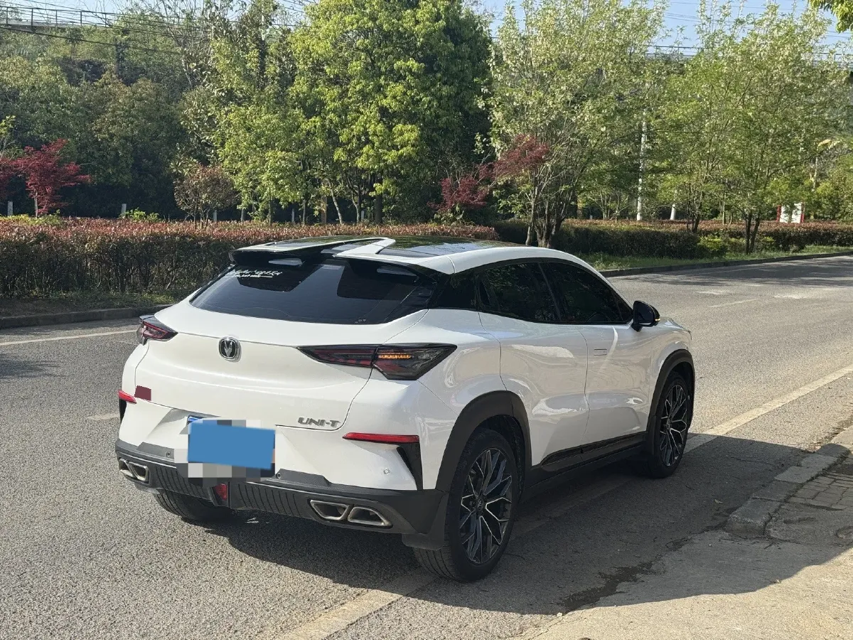 2022 ChangAn UNI-T 1.5T 188HP L4 7DCT,autocango,china used car exporter,china ev exporter,chinese used car exporter,chinese used ev exporter