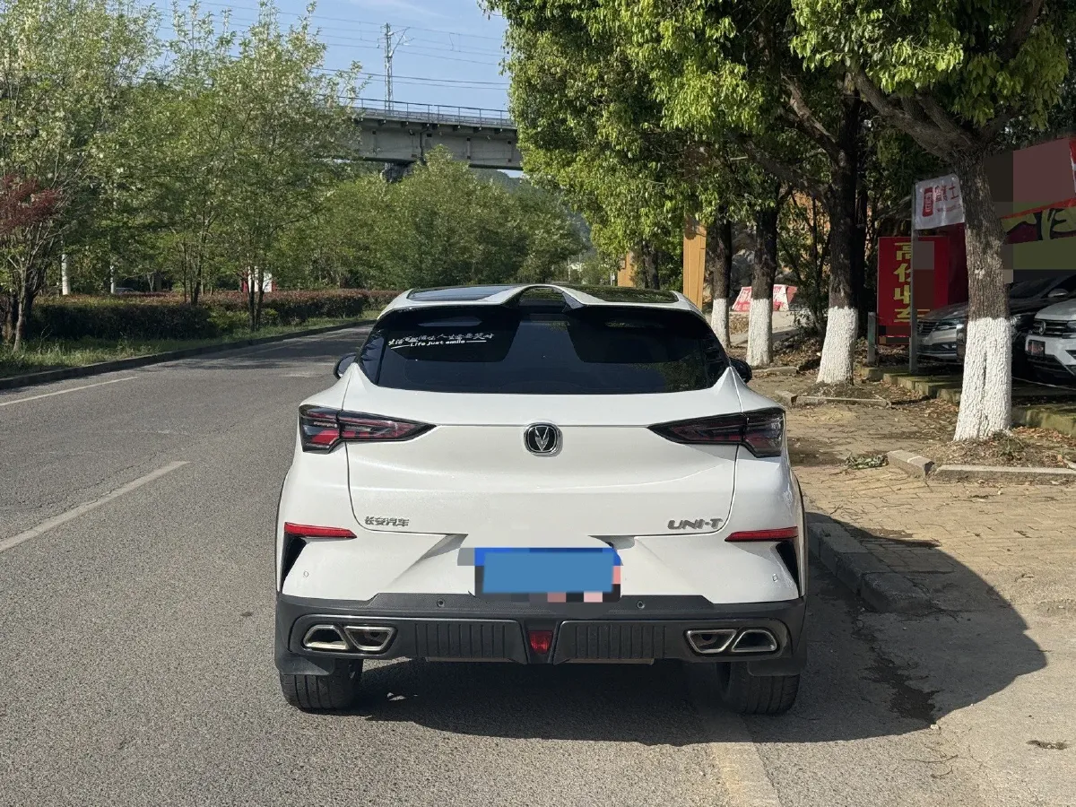 2022 ChangAn UNI-T 1.5T 188HP L4 7DCT,autocango,china used car exporter,china ev exporter,chinese used car exporter,chinese used ev exporter